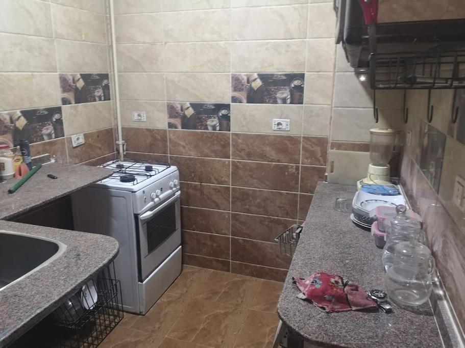 Cozy 15 Min To Airport 10 To Public Transport Apartment